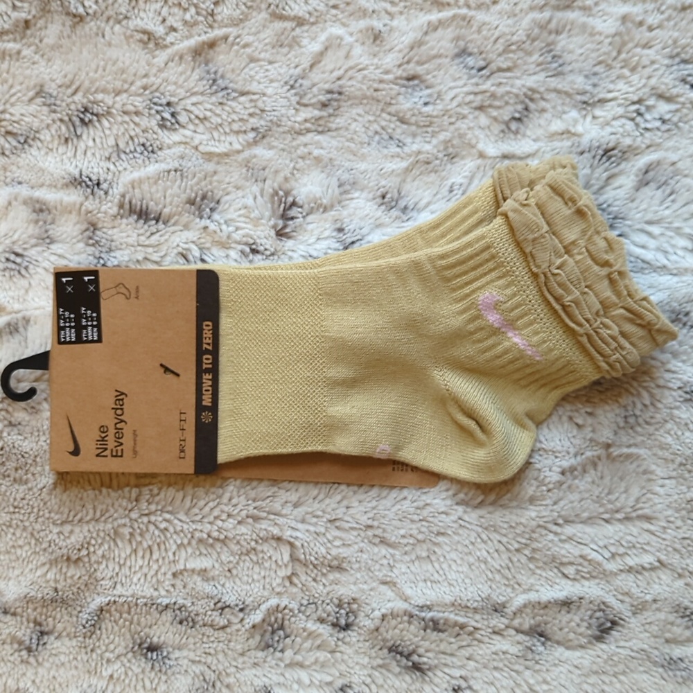 Nike Ruffle Shuffle Ankle Socks